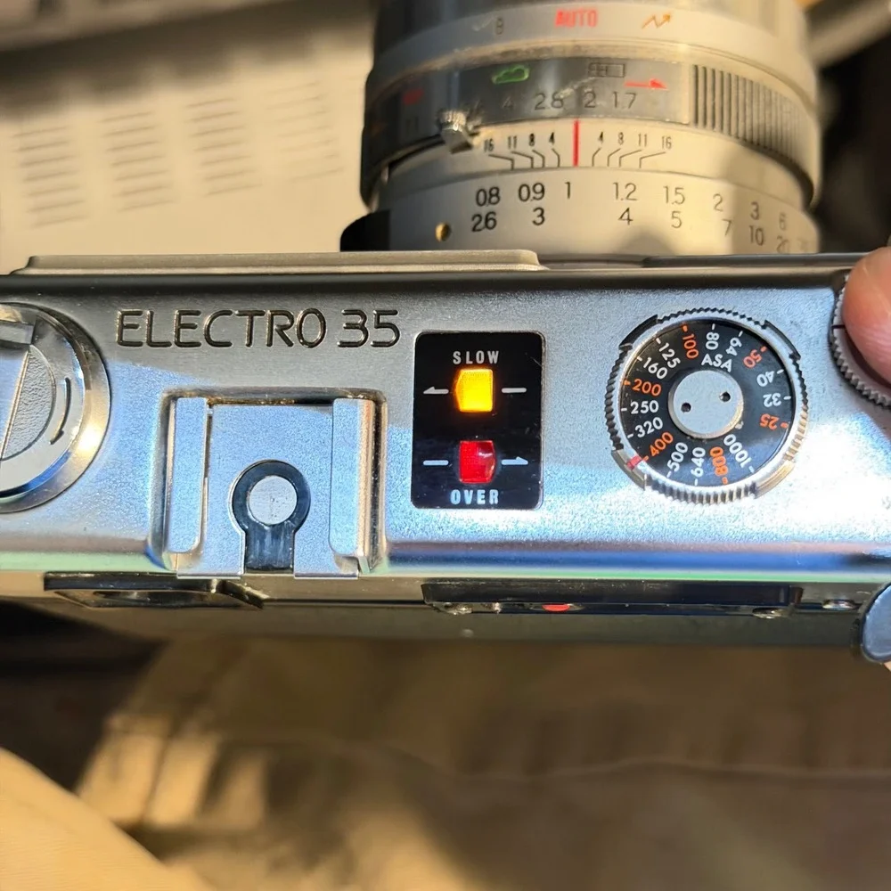 Yashica Electro 35 GSN Rangefinder Camera Color-Yashinon DX 45mm f1.7 Lens Japan